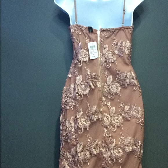 Windsor Mauve Floral Embroidered Dress - Picture 5 of 8